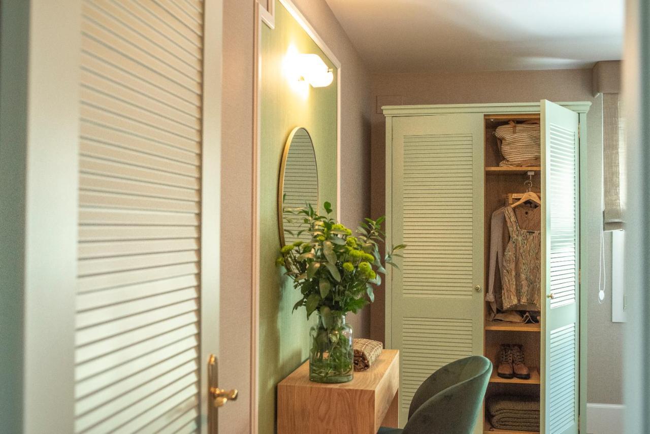 Apartamentos Boutique Fuente Real Comillas Eksteriør billede